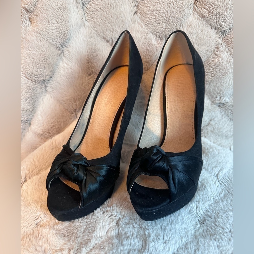 Victoria’s Secret Colin Stuart Pumps Heel Shoes 5” heel Sz 7.5m Black